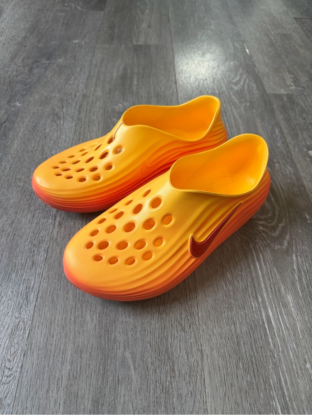 Men’s Nike ReactX Rejuven8 Topaz Gold / Turf Orange Sz 10